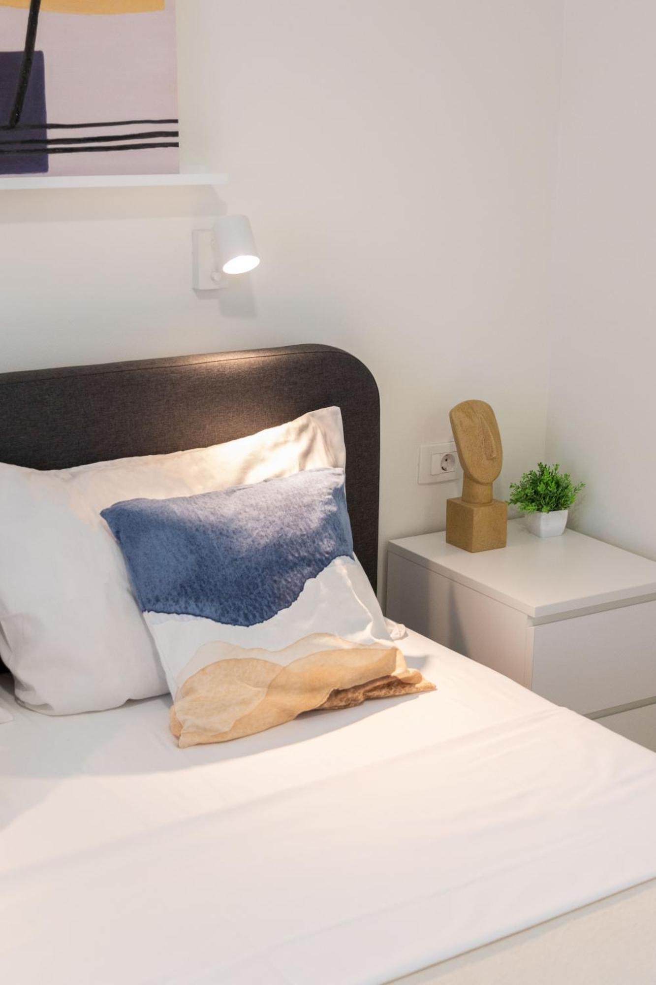 Bright And Modern Apartments In City Center Загреб Екстериор снимка